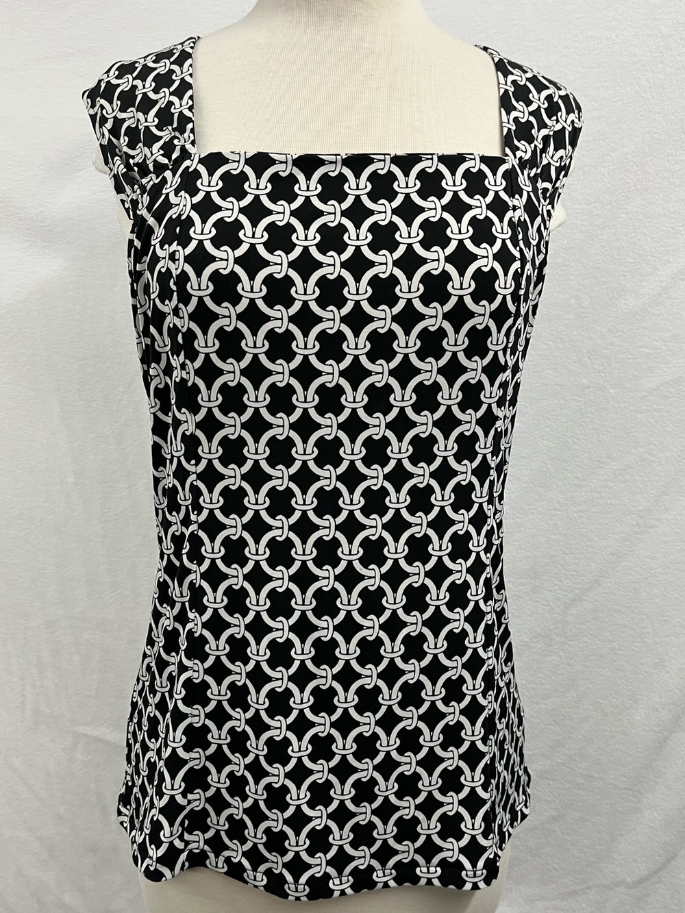 White House Black Market Black & White Geometric Square-Neck Tank